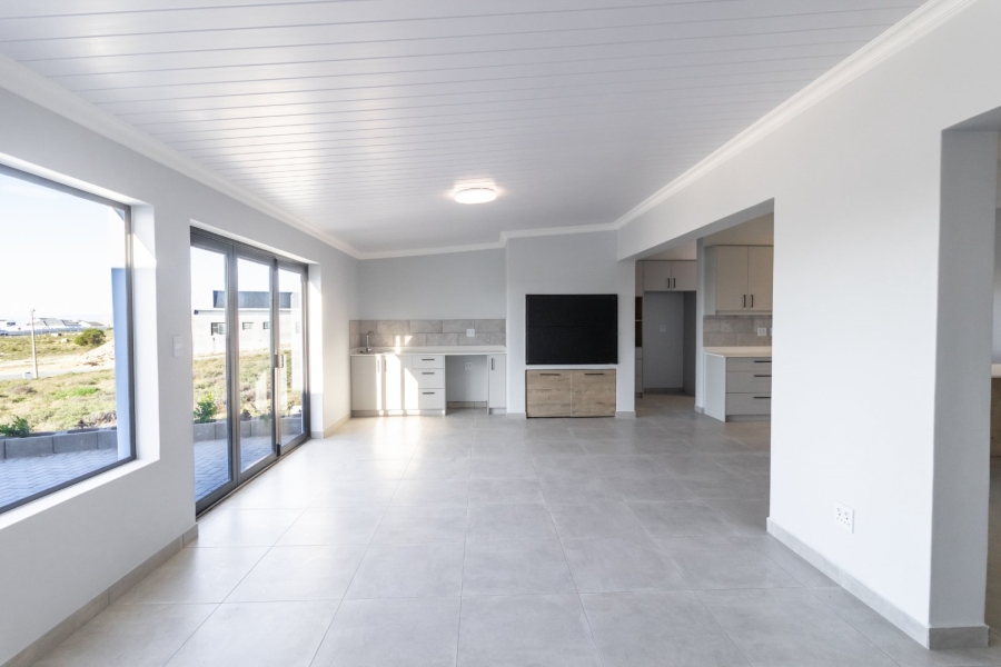 4 Bedroom Property for Sale in Da Gama Bay Western Cape
